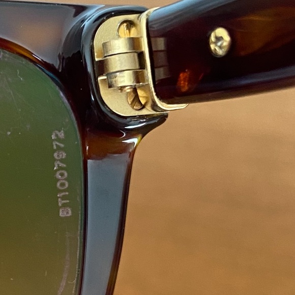 Tiffany & Co Tortoise Sunglasses With Tiffany Case - Picture 11 of 16